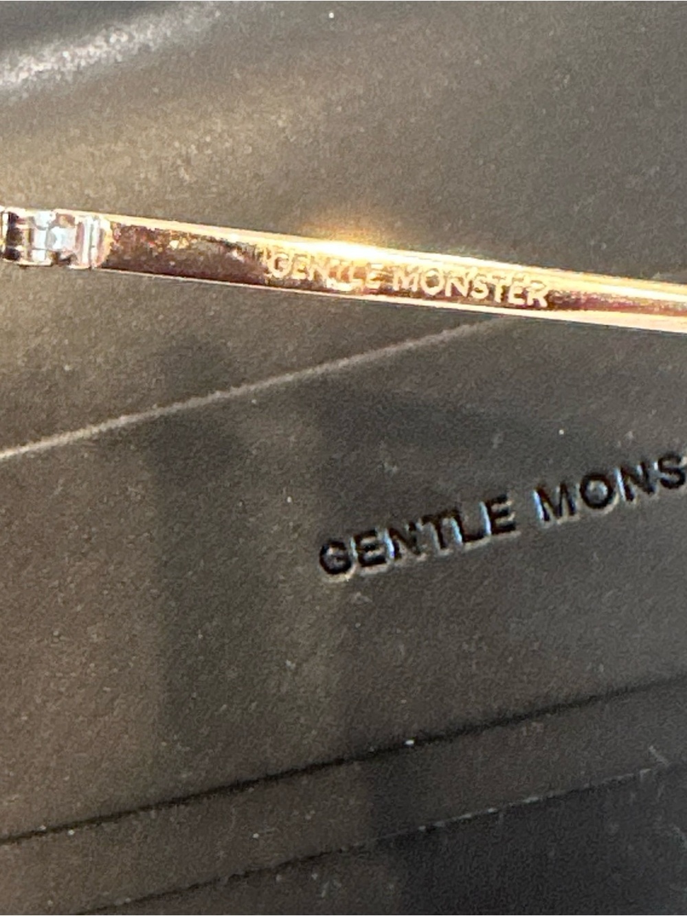 GENTLE MONSTER - TOOL - Picture 4 of 5